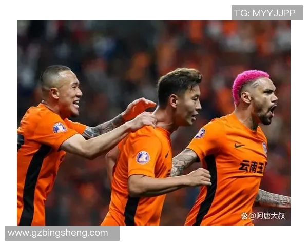 中超激战深圳队迎战建业队双方全力争夺宝贵积分之战即将上演 中超激战深圳队迎战建业队双方全力争夺宝贵积分之战即将上演