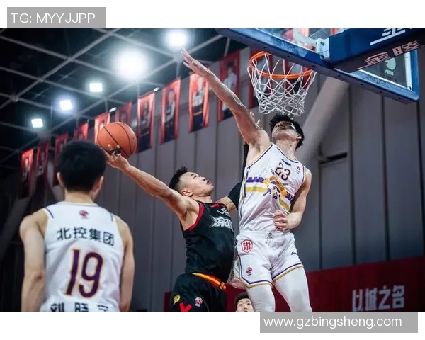 CBA深圳队与北控队激战比分揭晓精彩瞬间回顾 CBA深圳队与北控队激战比分揭晓精彩瞬间回顾