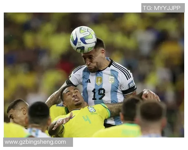 图库曼与格雷米奥的激烈对决展现足球魅力与团队精神的巅峰较量