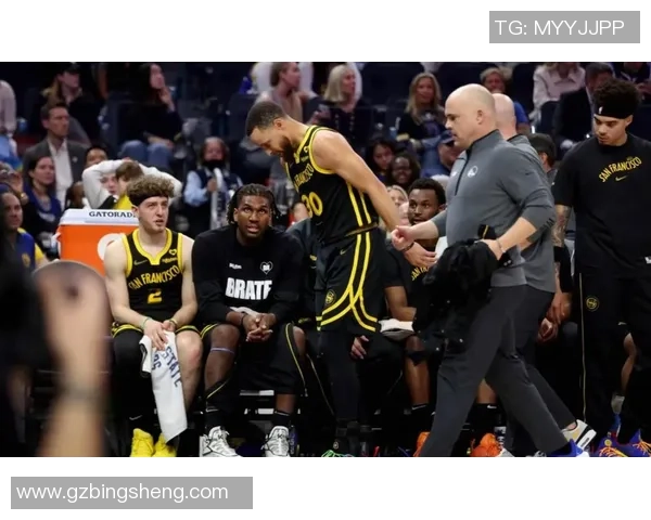 猛龙与勇士激战正酣最新比分揭晓引发球迷热议