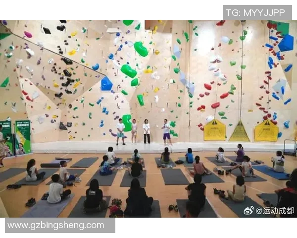 成都攀岩队灵活性变革引发热议探索新训练模式与竞技潜力