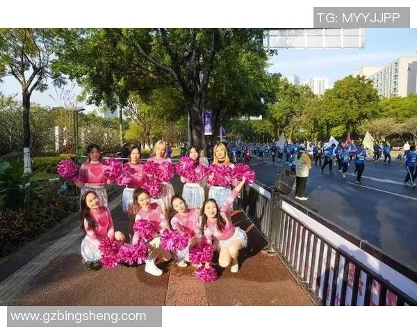 深圳城市马拉松精彩点评街舞队表现状态引人瞩目